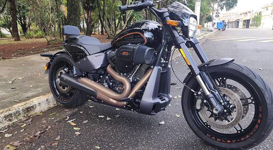 HARLEY-DAVIDSON SOFTAIL FXDR 114 